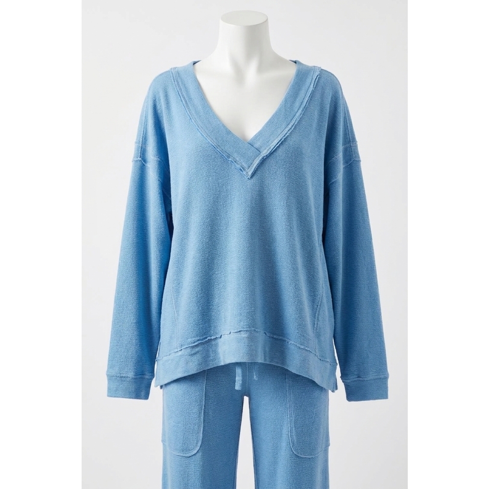 NEW FREE PEOPLE staycation pullover in blue